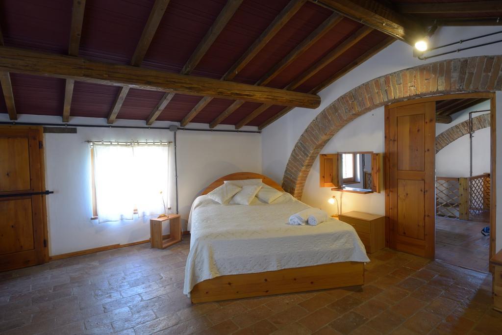 Agriturismo Borgo Del Papa Badia  Exterior photo