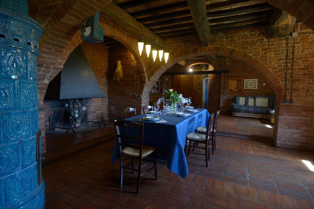 Agriturismo Borgo Del Papa Badia  Exterior photo